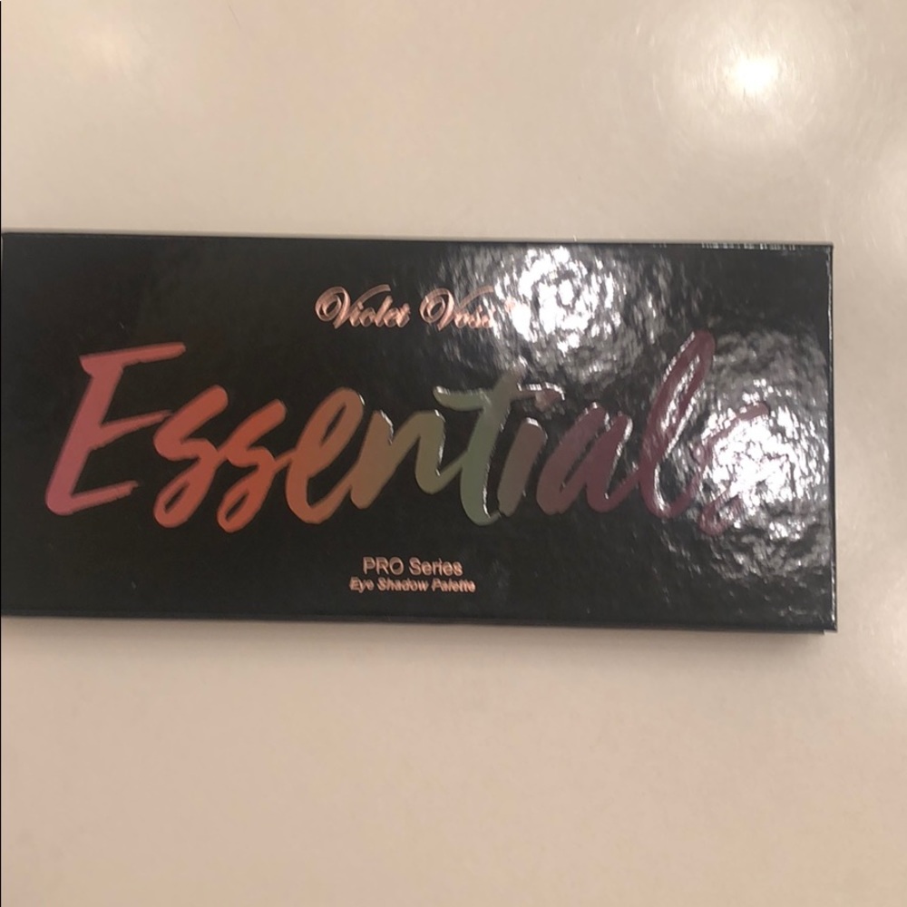 Violet Voss eyeshadow